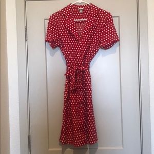 Red polka-dot collared mini dress